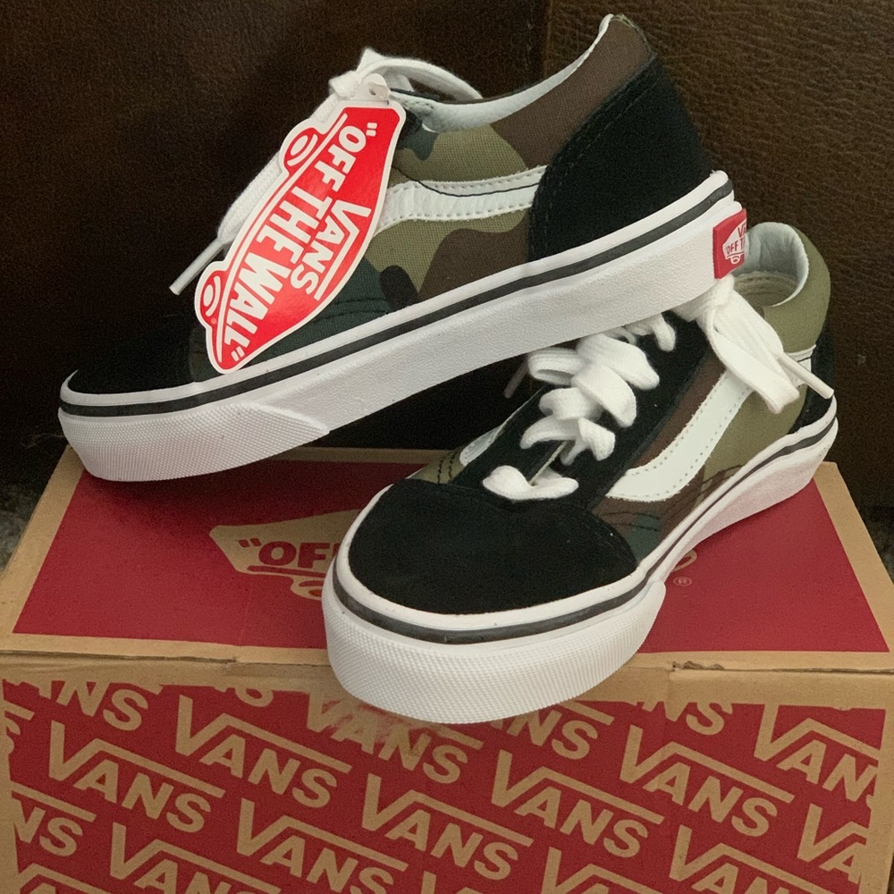 Boys camo Vans